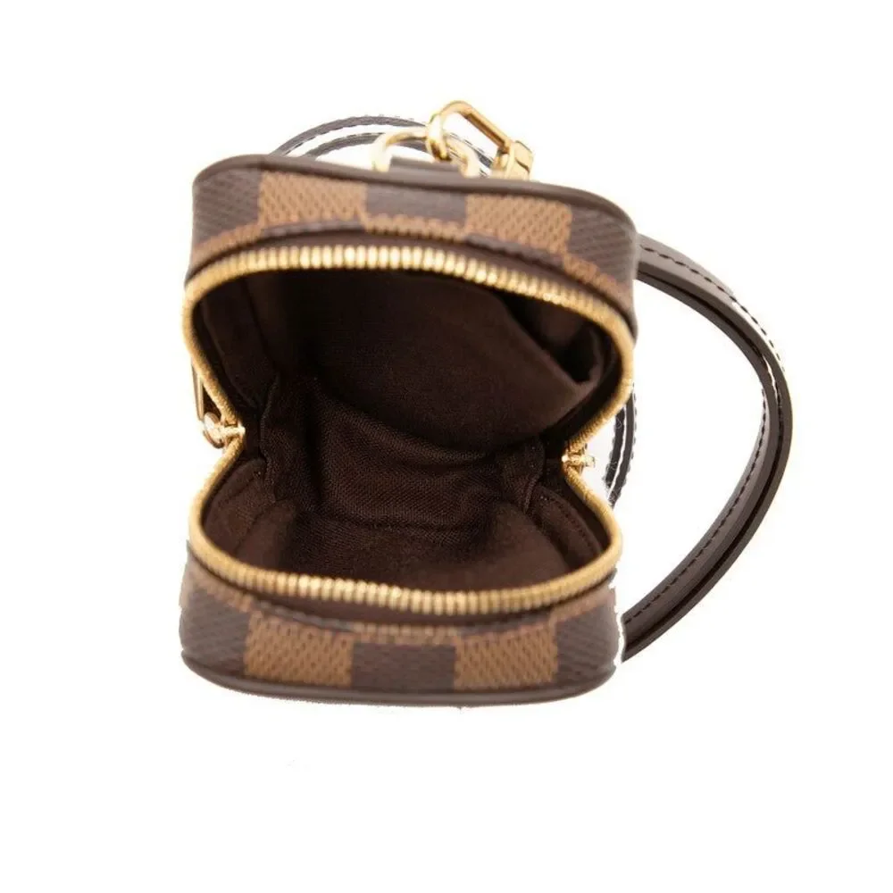 Louis Vuitton delivery duty